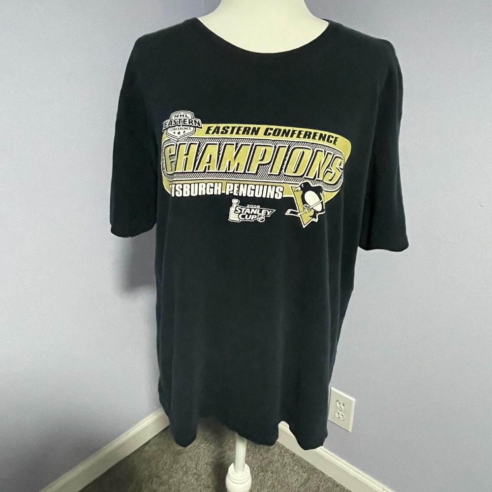 Pittsburgh Penguins Eastern Conference T-Shirt - Size Large